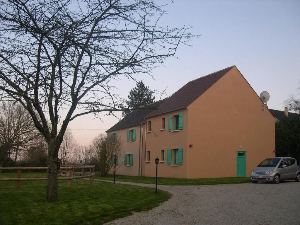 Logis-Hotel Restaurant Auberge Les Vallees Du Perche Vichères Zewnętrze zdjęcie