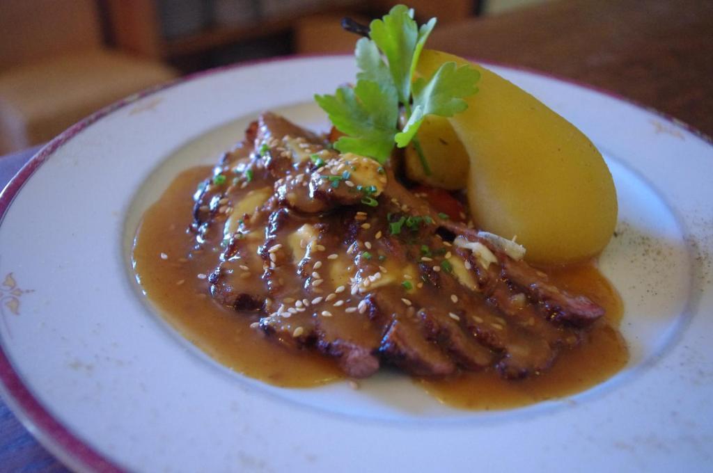 Logis-Hotel Restaurant Auberge Les Vallees Du Perche Vichères Zewnętrze zdjęcie