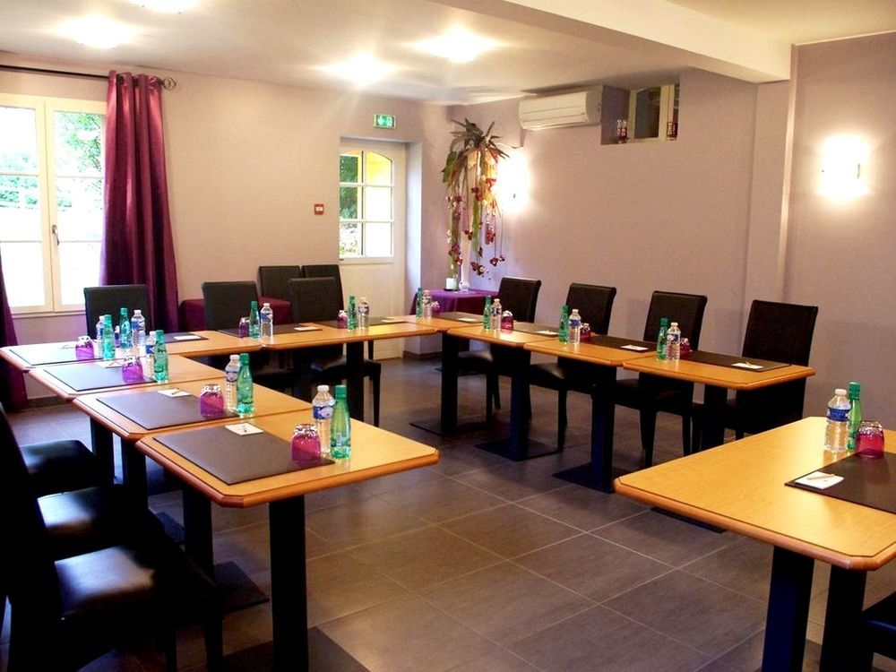 Logis-Hotel Restaurant Auberge Les Vallees Du Perche Vichères Zewnętrze zdjęcie